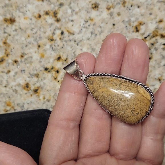 Elegant New Jasper Stone Pendant Set In Sterling Silver Necklace - Picture 3 of 4